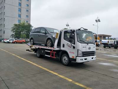 高效救援，可靠伙伴 解放虎V藍(lán)牌一拖二清障車，濰柴117馬力引領(lǐng)城市救援新標(biāo)準(zhǔn)