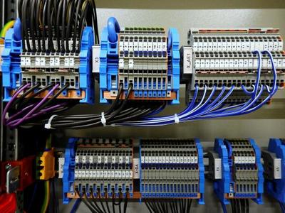 開關電源中光耦的核心作用與應用分析